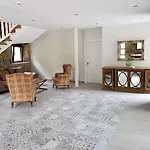 Albarcas Inn